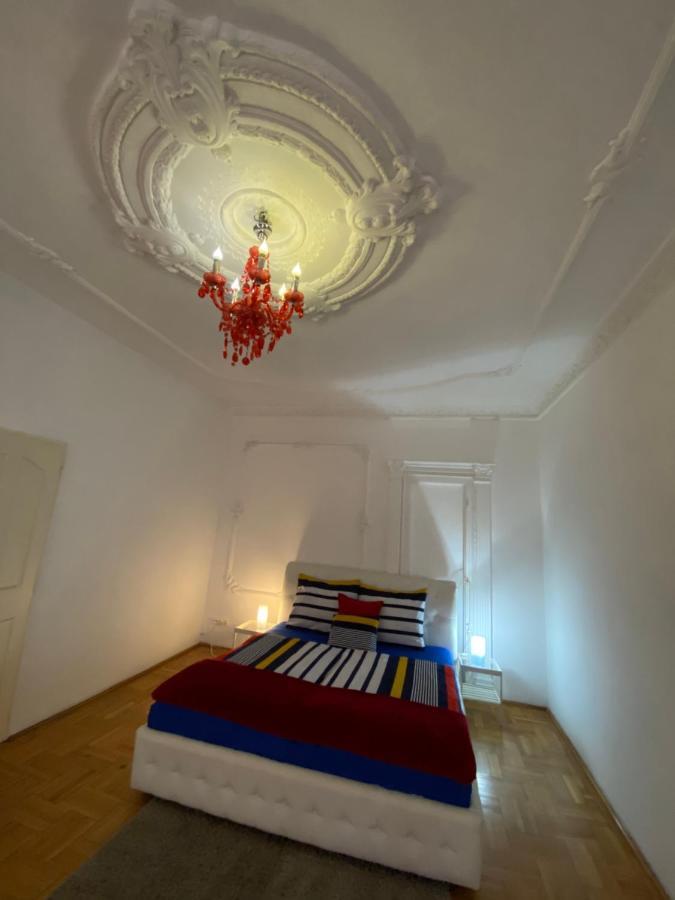 Apartment With Balcony And Ac Next To Danube Будапеща Екстериор снимка