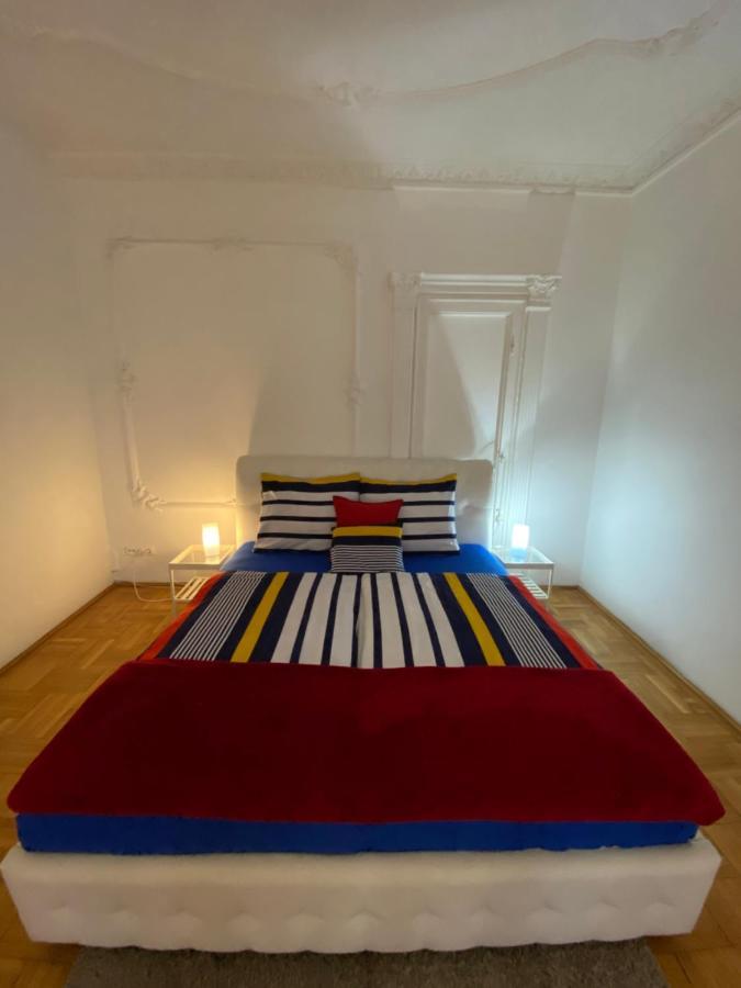 Apartment With Balcony And Ac Next To Danube Будапеща Екстериор снимка