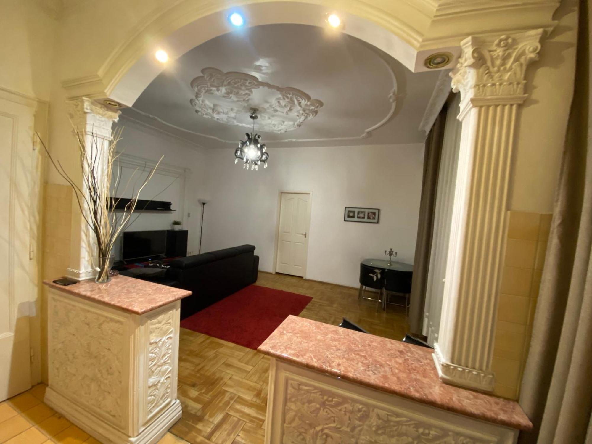 Apartment With Balcony And Ac Next To Danube Будапеща Екстериор снимка
