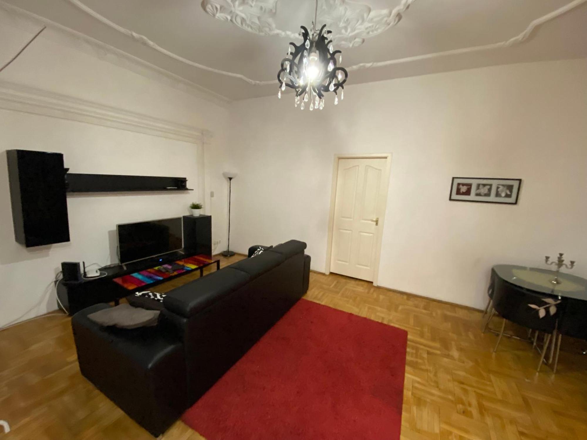 Apartment With Balcony And Ac Next To Danube Будапеща Екстериор снимка