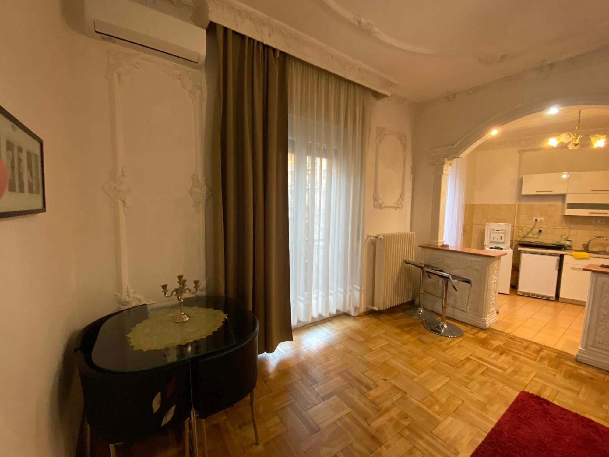 Apartment With Balcony And Ac Next To Danube Будапеща Екстериор снимка
